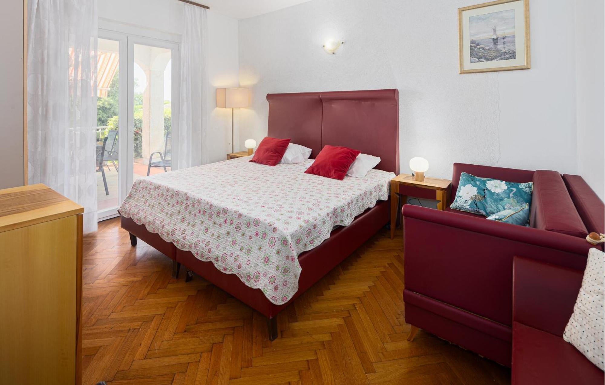 2 Bedroom Pet Friendly Apartment In Lovrecica Kültér fotó